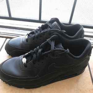 Nike Air Max all black